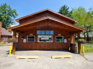 Tip Top Ice Cream Shop in Houghton Lake